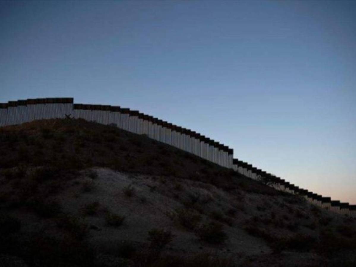 Estados Unidos: Gobierno transfiere más tierras para muro de Trump