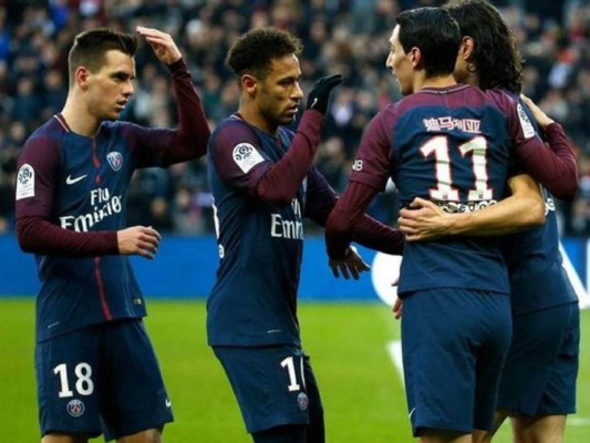 El PSG reacciona con una goleada revitalizante para Neymar, Cavani y Di María