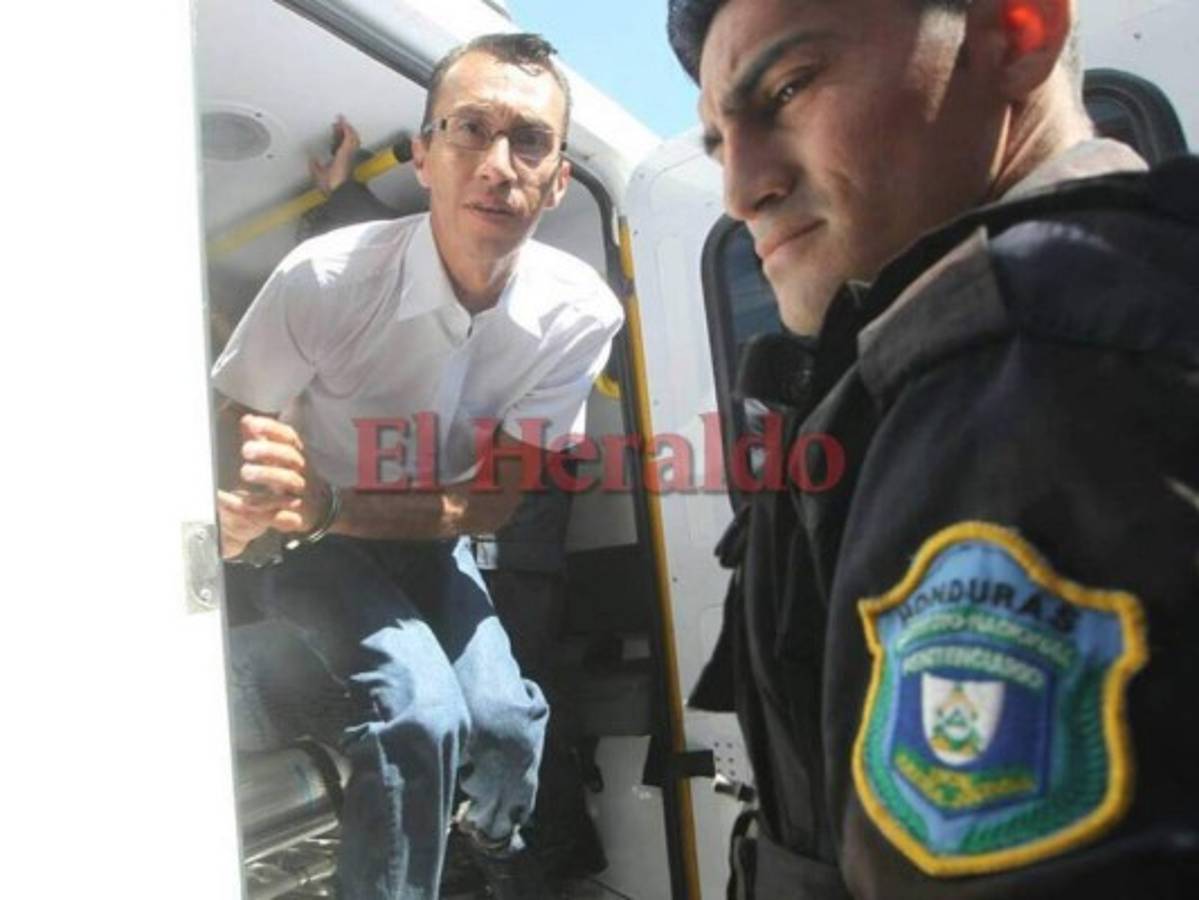 Saúl Escobar, socio de la ex primera dama, comparece a su audiencia inicial