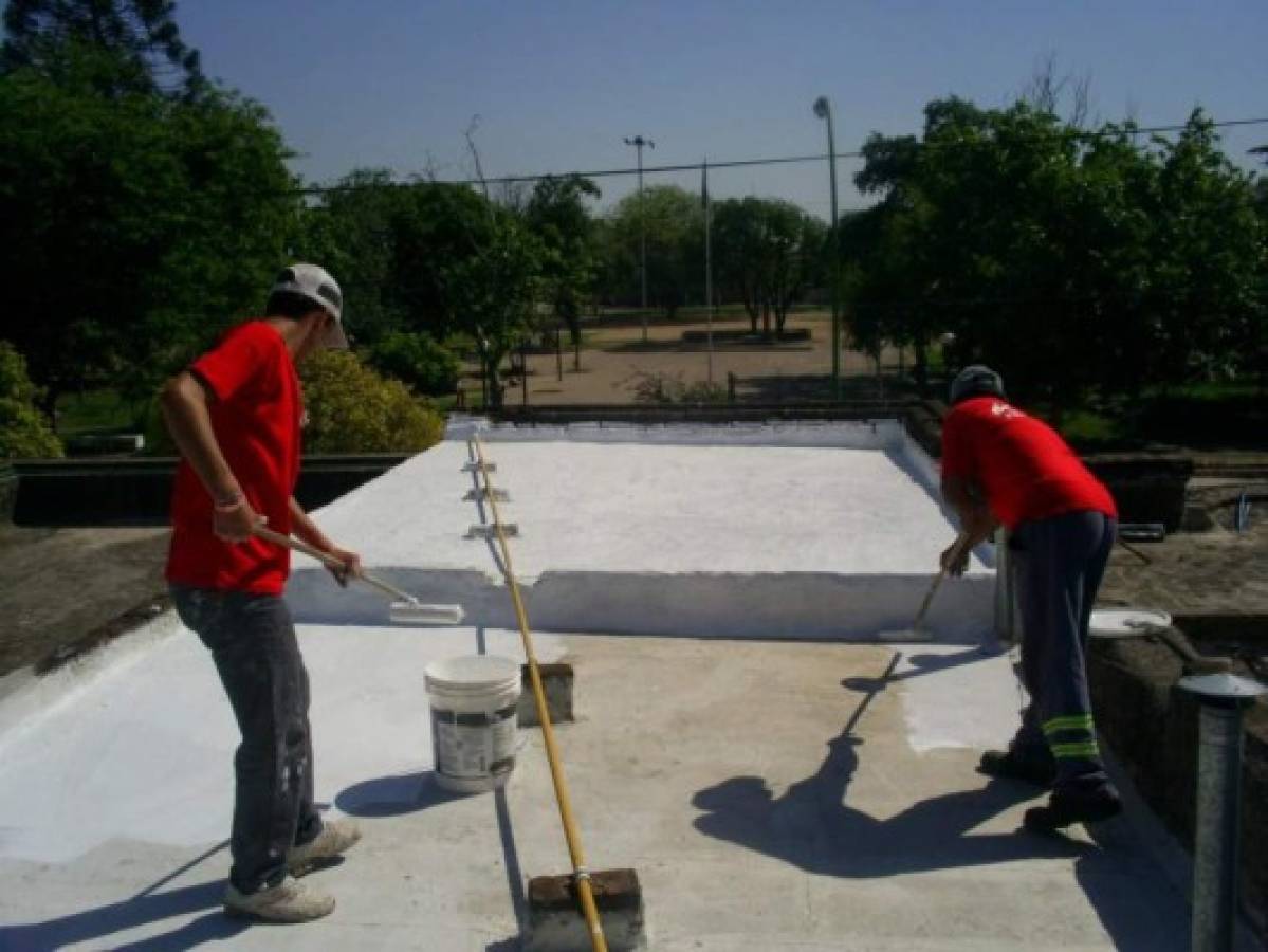 Aprende cómo elaborar un impermeabilizante casero para techos de losa