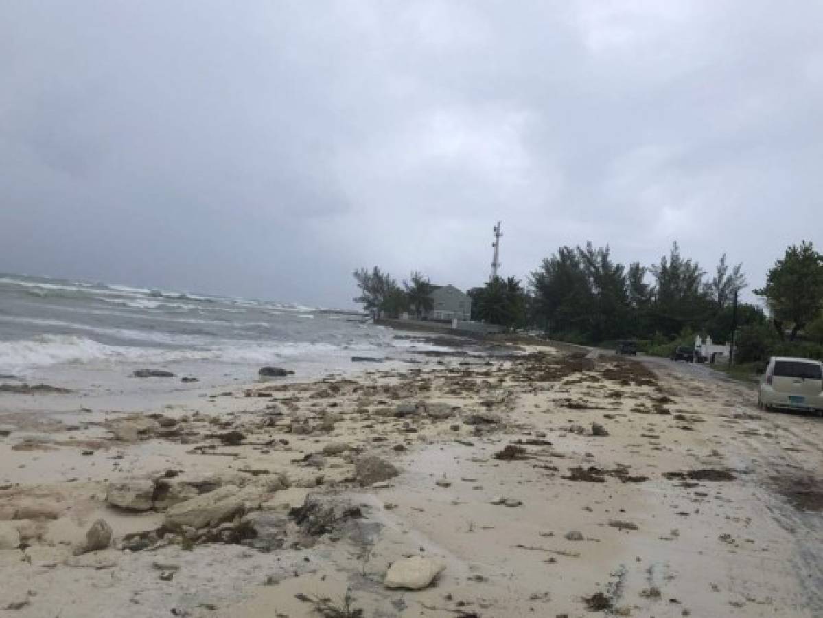 Bahamas enfrenta a huracán Dorian, de categoría 5, 'nunca visto'