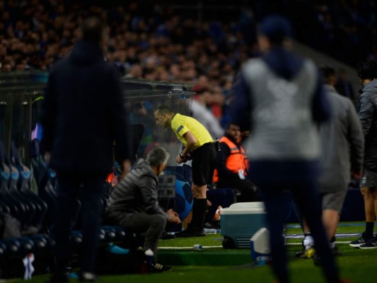 La guerra de las pantallas; el VAR y su primer terremoto en Champions