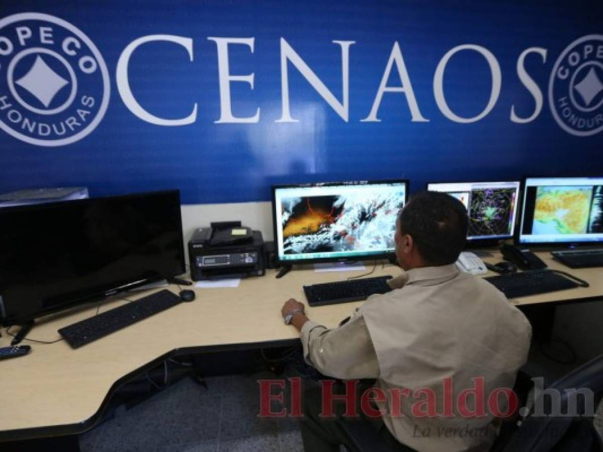 El Centro de Estudios Atmosféricos, Oceánicos y Sísmicos (Cenaos) explicó que las chubascos son generados por una vaguada que afecta el territorio hondureño como efecto indirecto del Huracán Dorian.