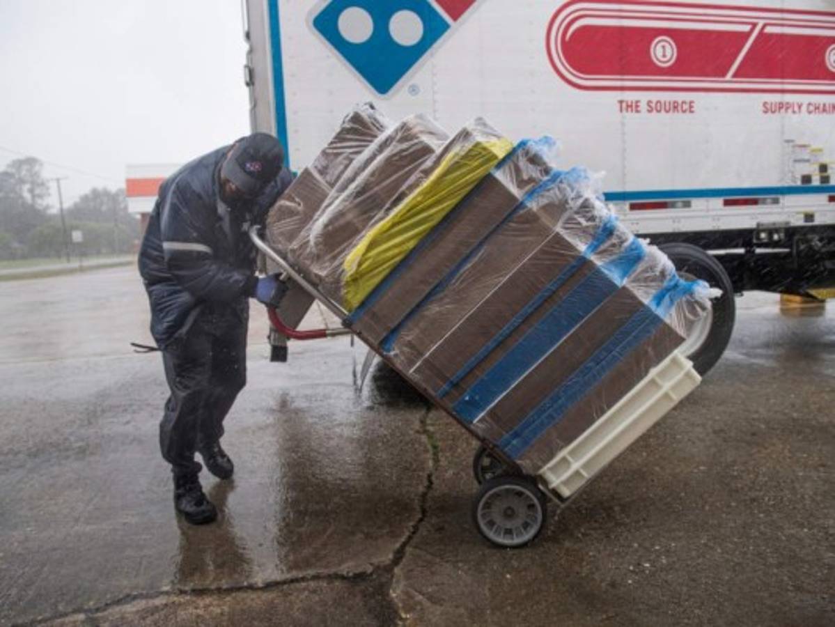 Huracán Delta se debilita a tormenta de categoría 1  