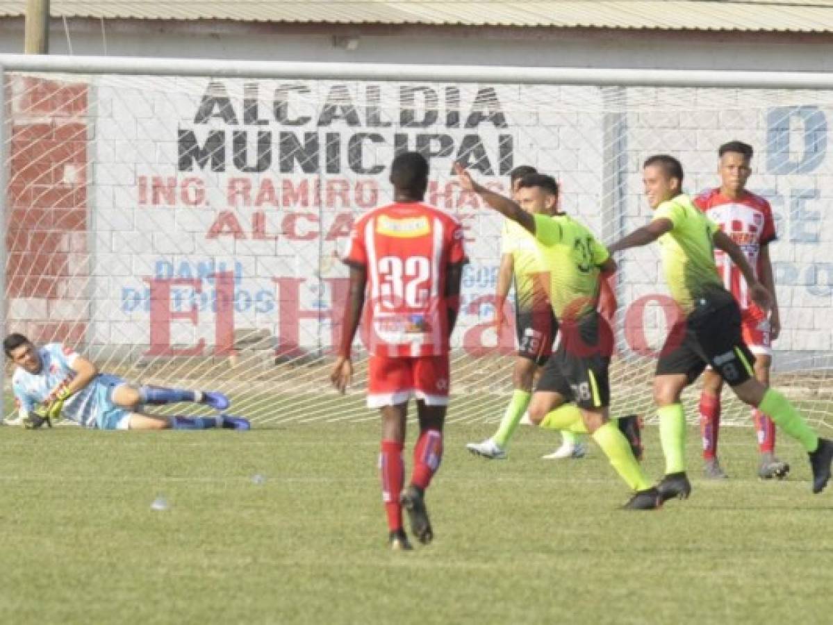 Real de Minas catapulta al Vida con goleada 3-0 en el Marcelo Tínoco