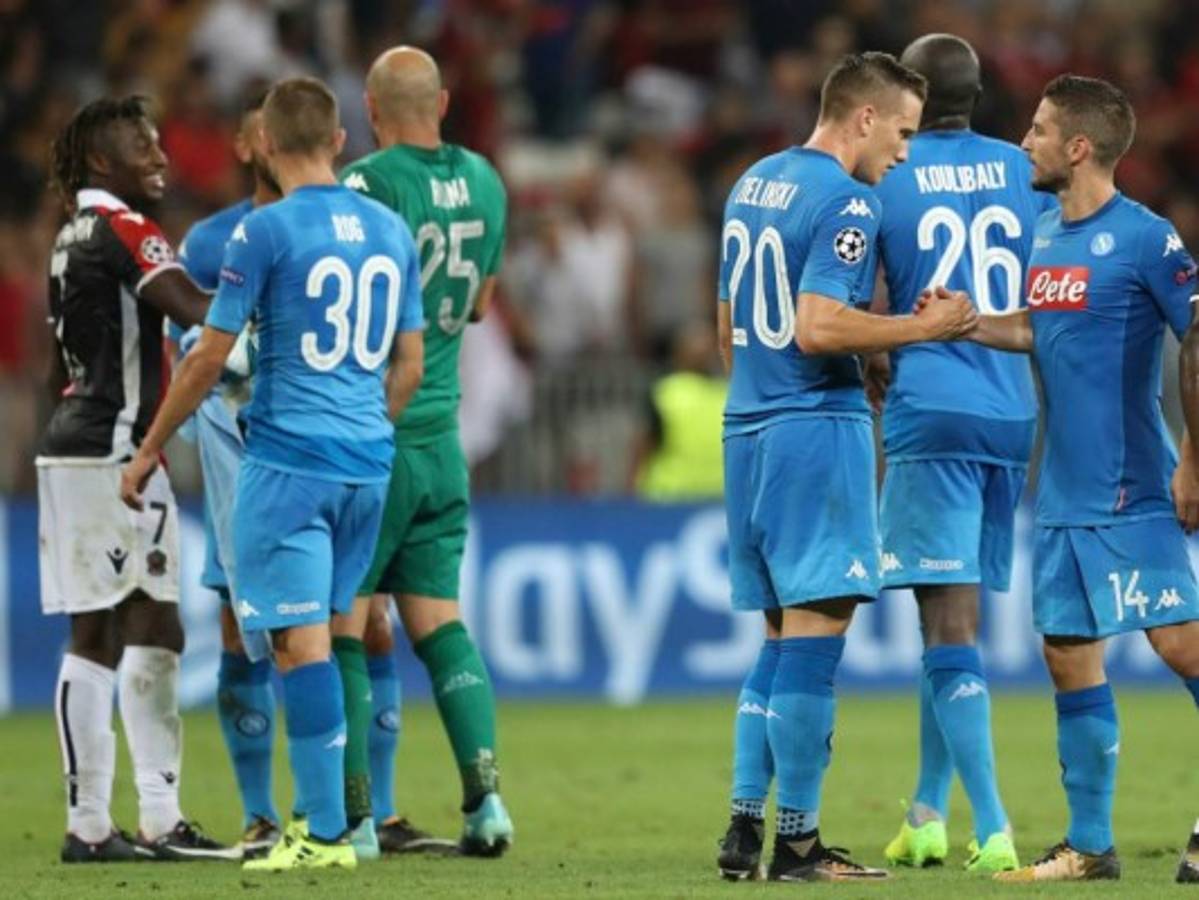 Nápoles y Sevilla estarán el jueves en el sorteo de la Liga de Campeones