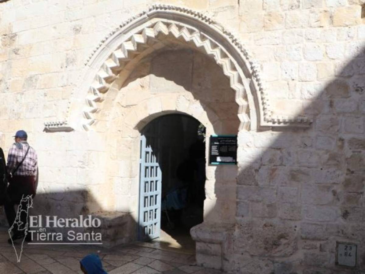 Entrada principal al Cenáculo donde se realizó la última cena de Jesús.