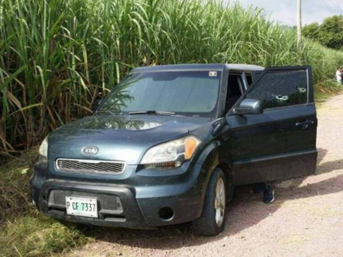 Dentro de su carro hallan muerto a un hombre en Las Cañeras, Cortés