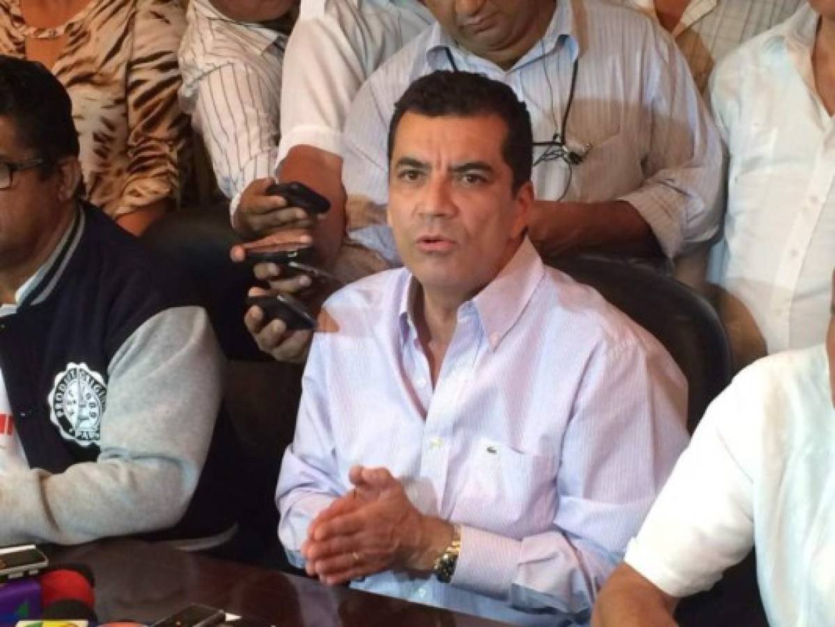 Luis Zelaya y Elvin Santos negocian acuerdo en el Partido Liberal