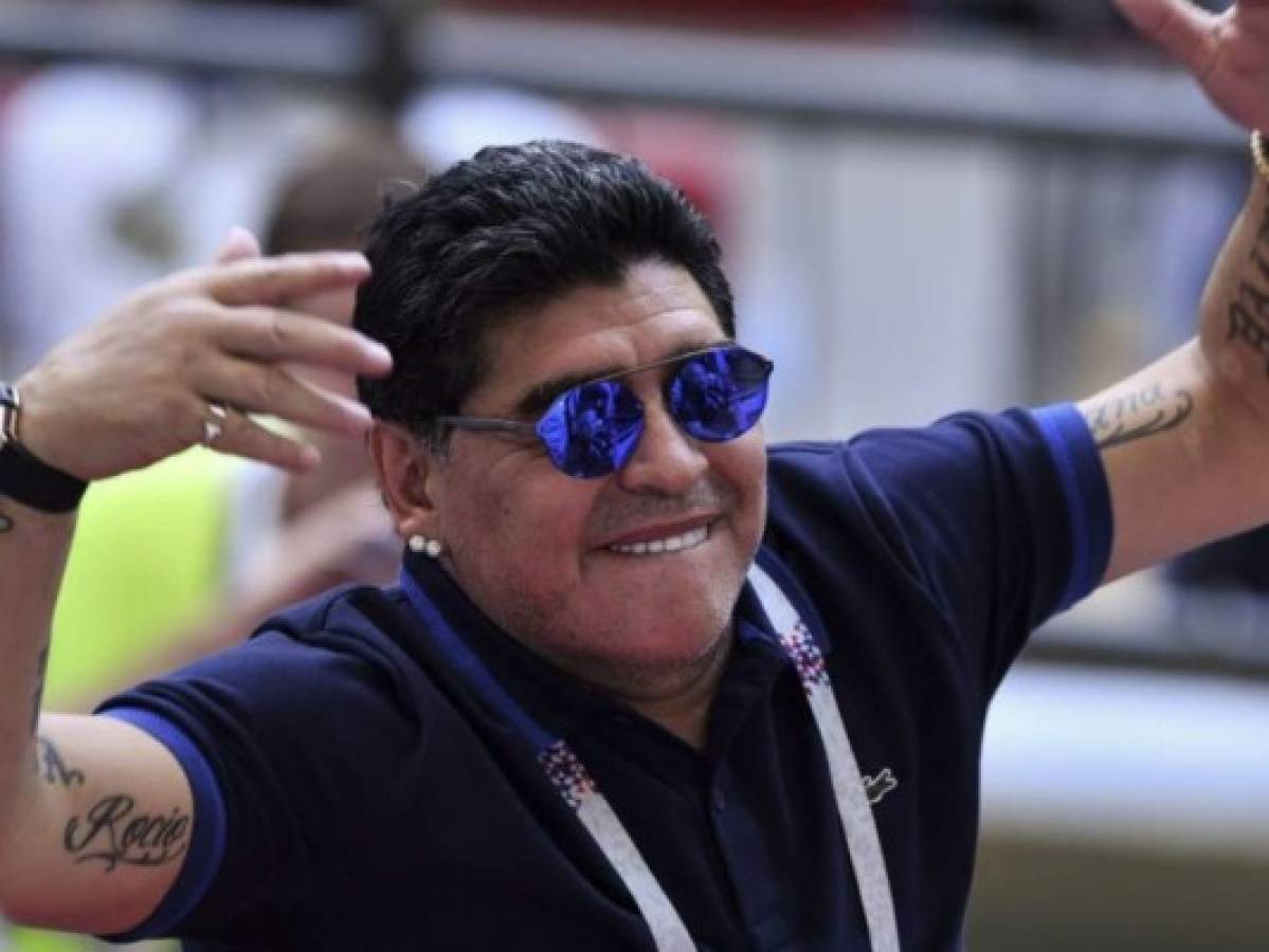 El ocurrente disfraz que utilizó Diego Armando Maradona en el cumpleaños de su hijo
