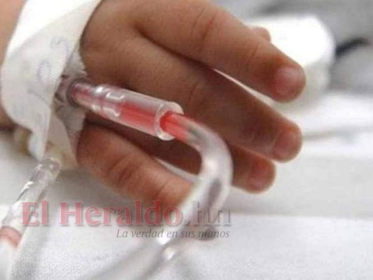 ''Mami, me muero', gritaba mi hija'', dijo la madre de la menor que supuestamente murió por dengue