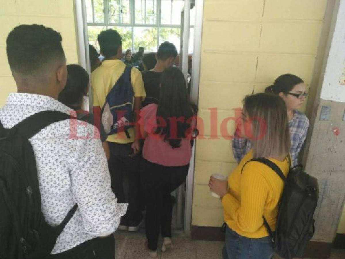 Estudiantes de la UNAH inician clases con normalidad