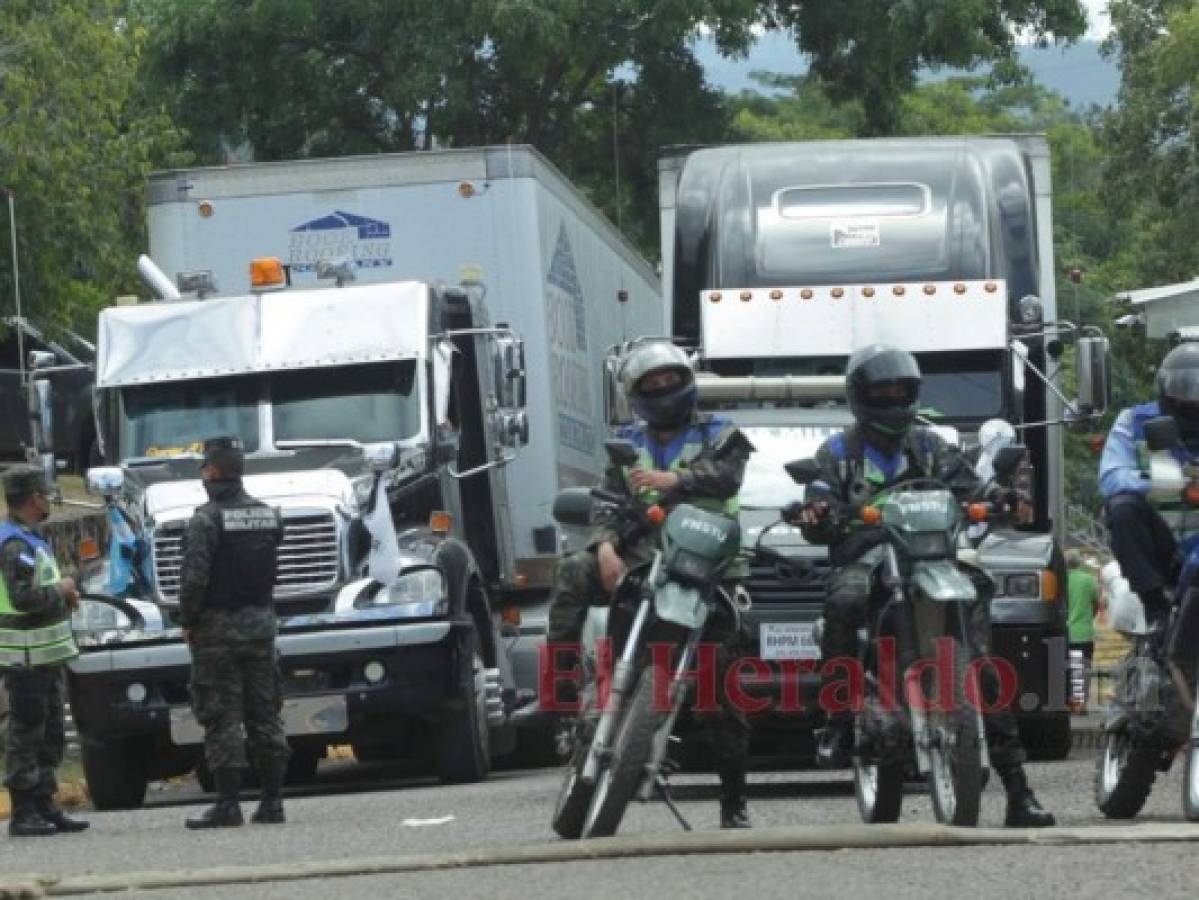 En caravana y fuertemente custodiadas, traslado de maletas electorales ya llega al 90% (FOTOS)