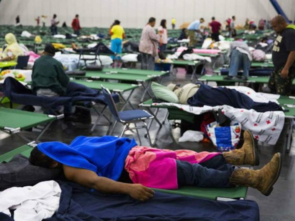 Trump prometió una 'rápida' respuesta por parte del poder ejecutivo y legislativo para las labores de rescate y reconstrucción en la zona.