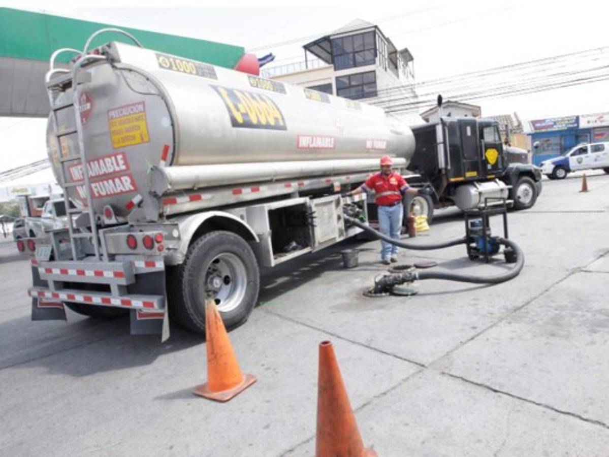 Casi L 4,000 millones deja el impuesto por combustibles