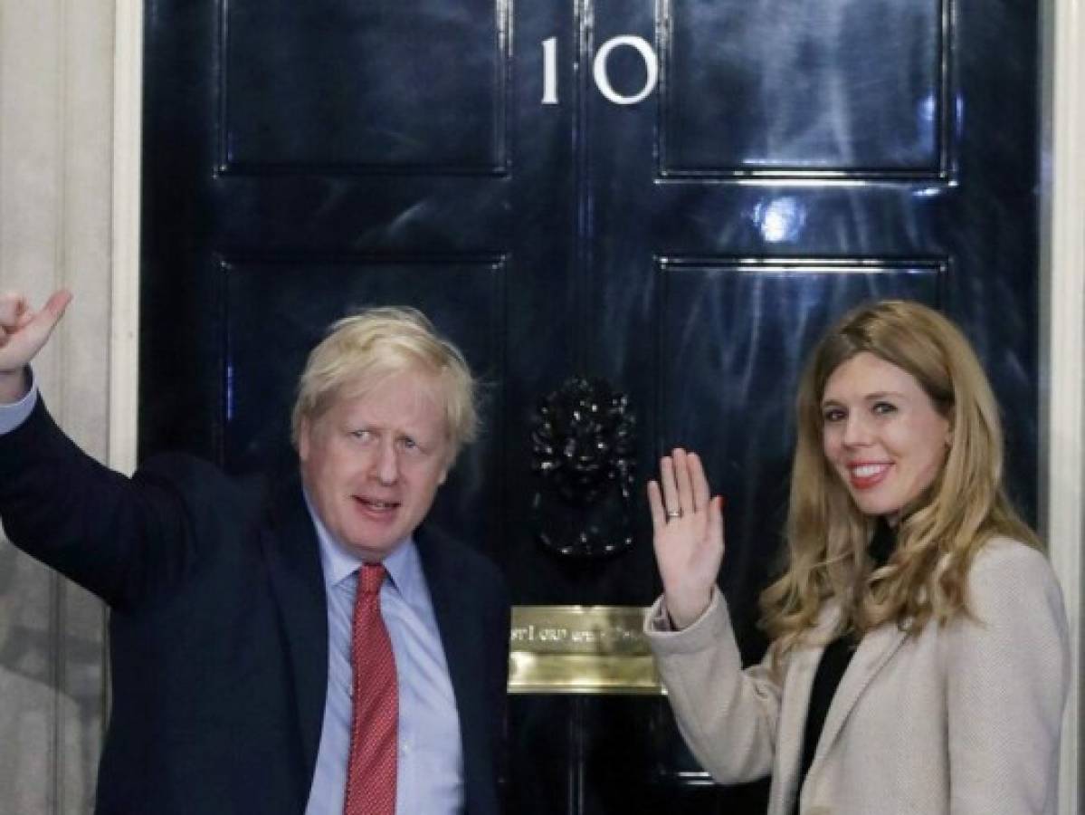 Boris Johnson y su prometida anuncian nombre de su bebé