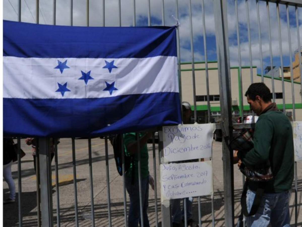 Cuarto día de paralización en el Registro Nacional de las Personas (RNP) por falta de pago