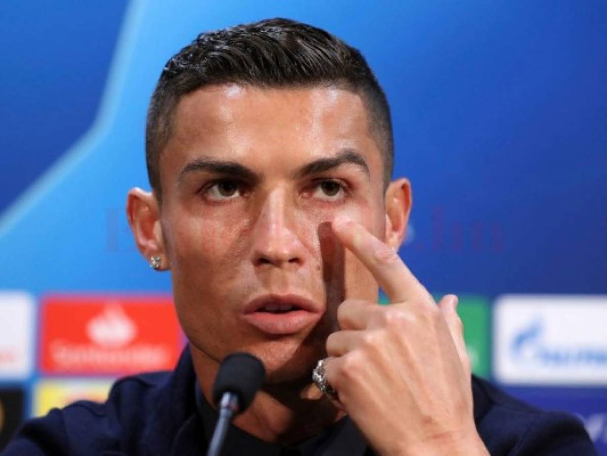 Cristiano Ronaldo dice ser un 'ejemplo' dentro y fuera del terreno de juego