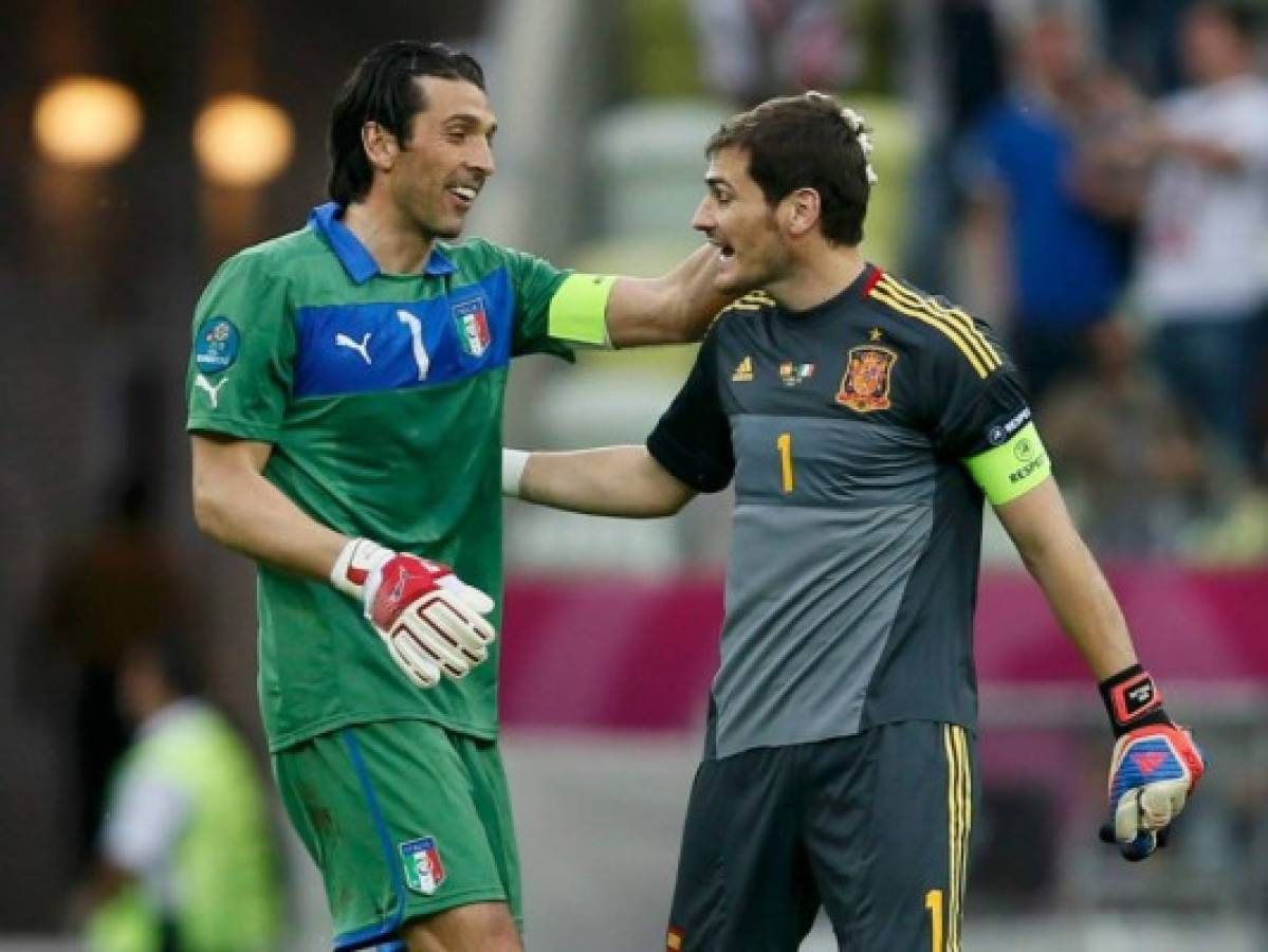 Gianluigi Buffon e Iker Casillas se miden en divertido mano a mano en las redes de la Juve