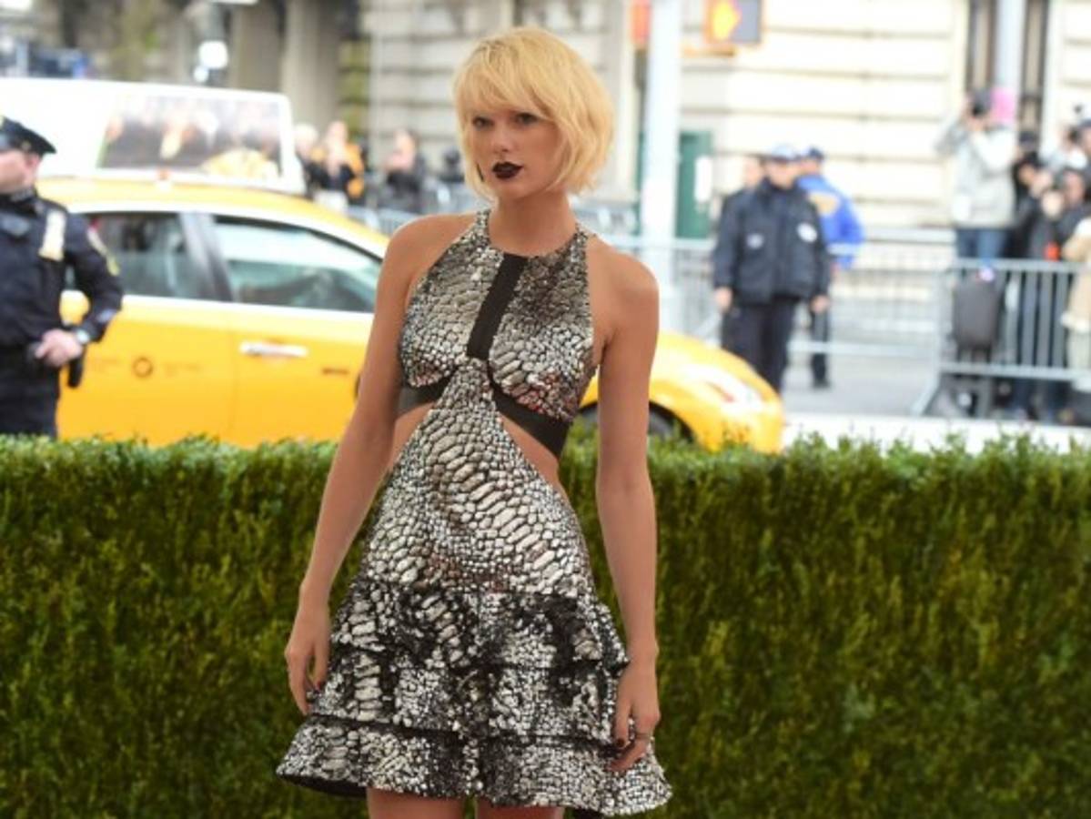 Detienen a hombre afuera de la casa de Taylor Swift en NY