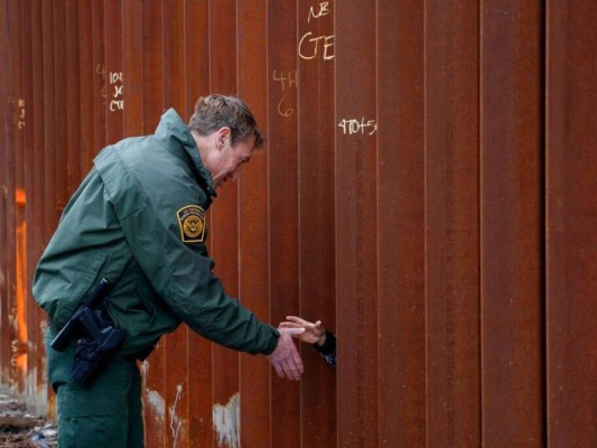 Director de la Patrulla Fronteriza de EEUU anuncia que deja su puesto