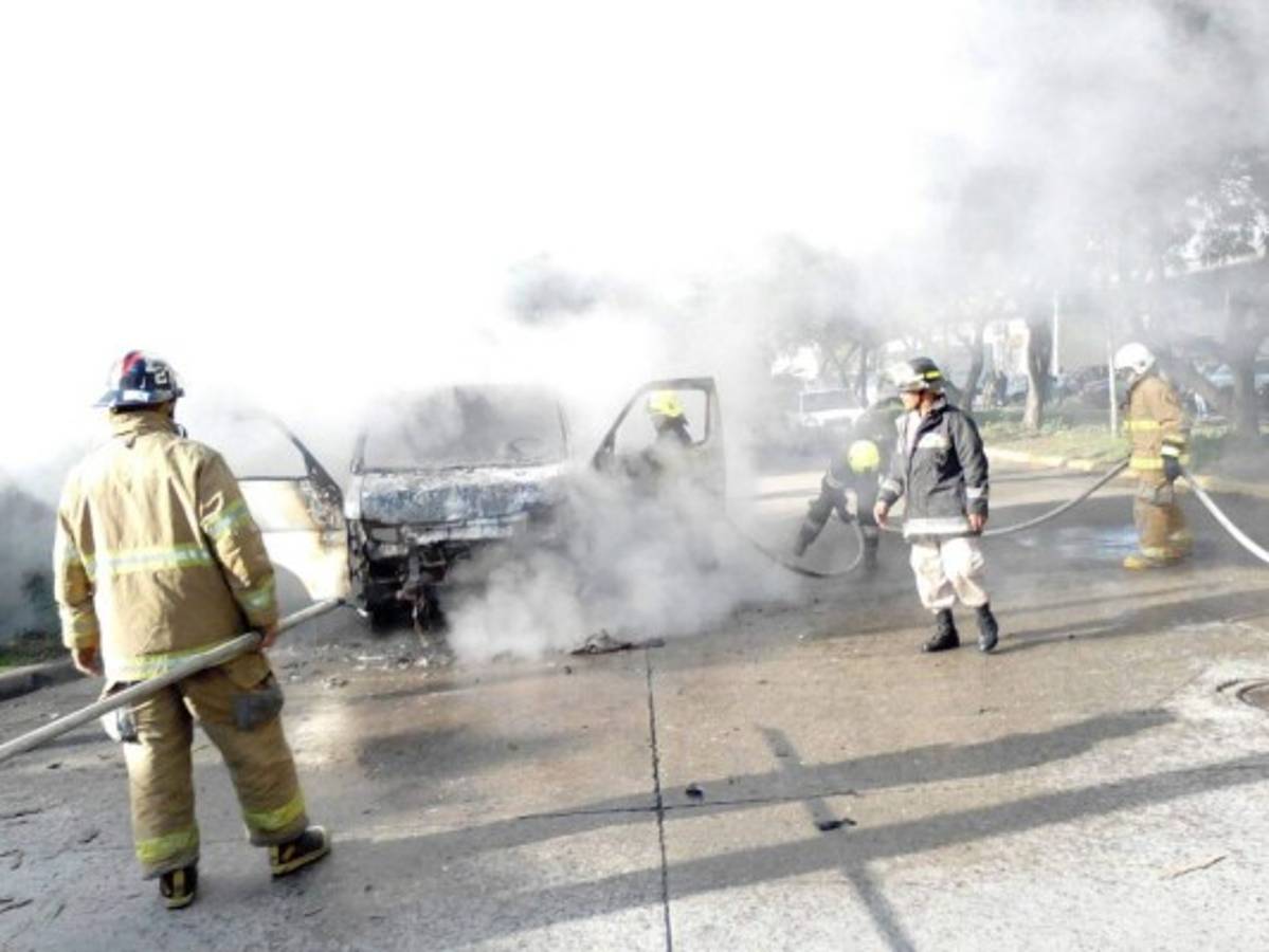 Queman bus en el barrio Barandillas de San Pedro Sula