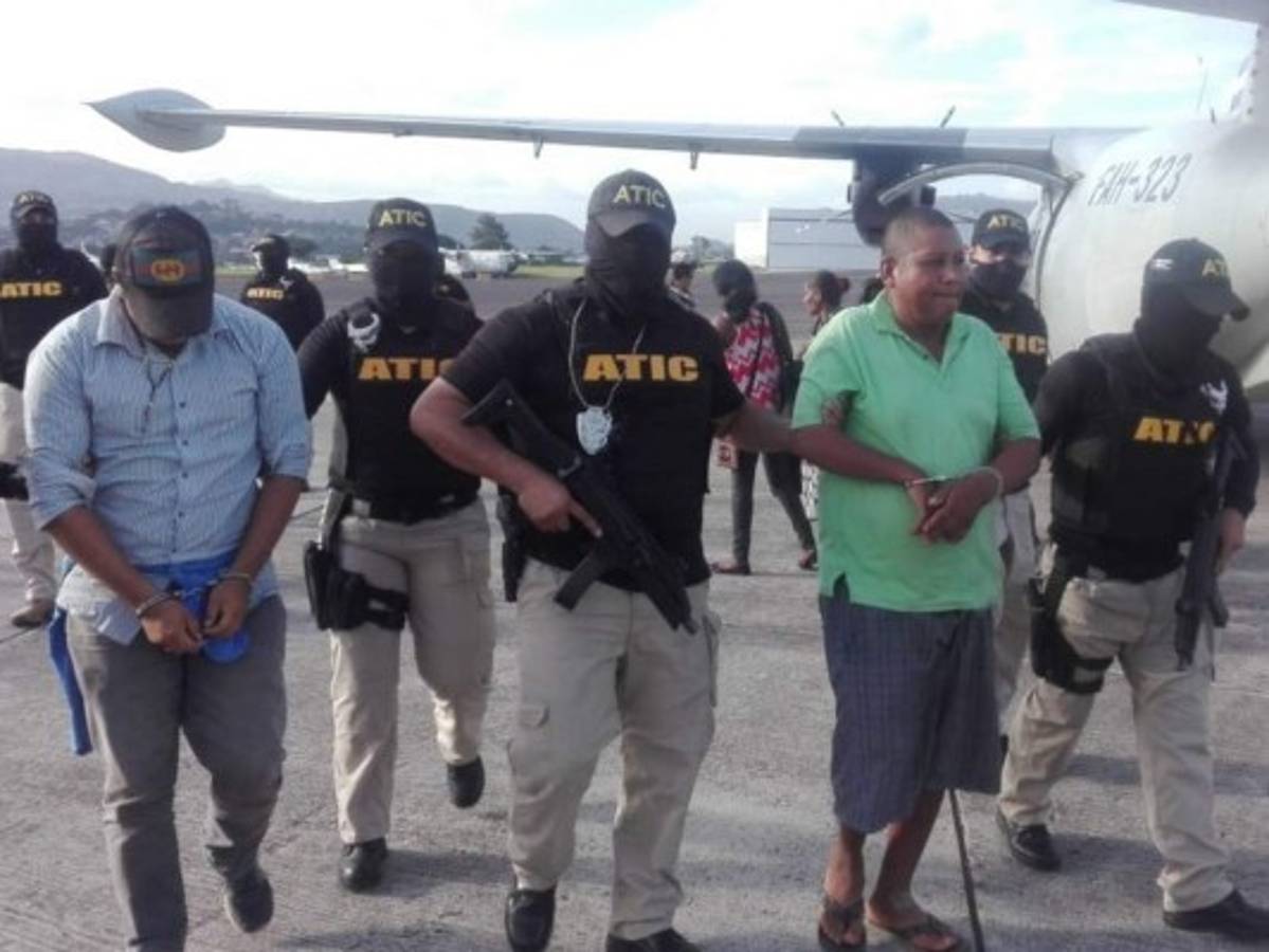 Capturan a tres presuntos narcotraficantes hondureños con 14 kilos de cocaína