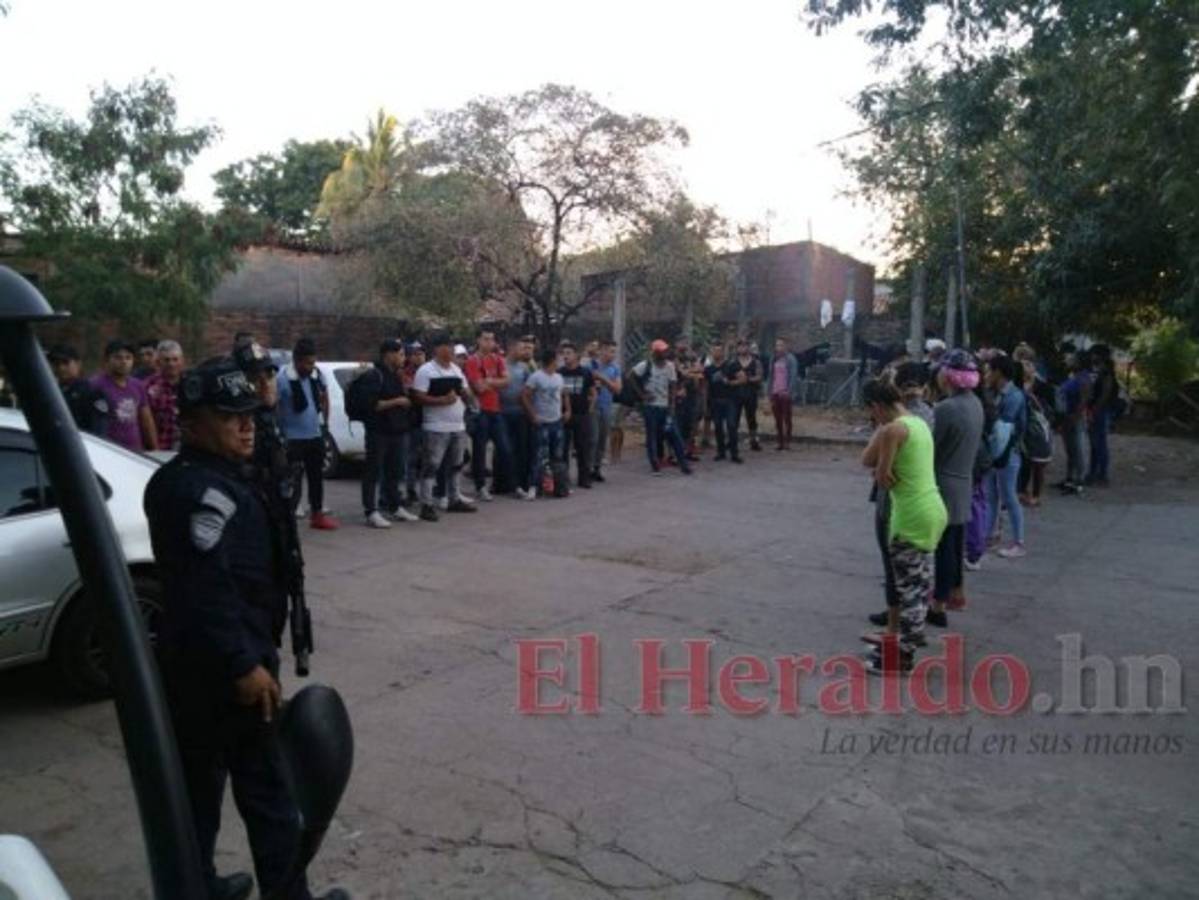 Capturan a tres 'coyotes' hondureños junto a 60 cubanos de viajaban de manera irregular