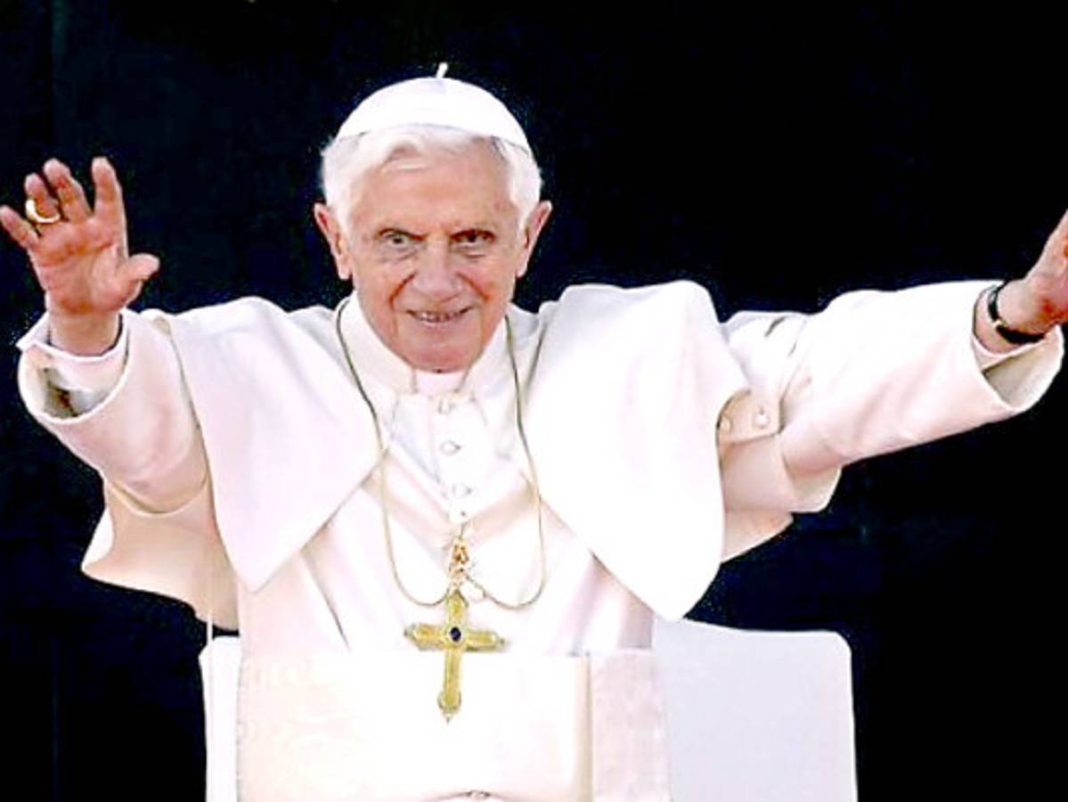 Papa finaliza primera visita a México