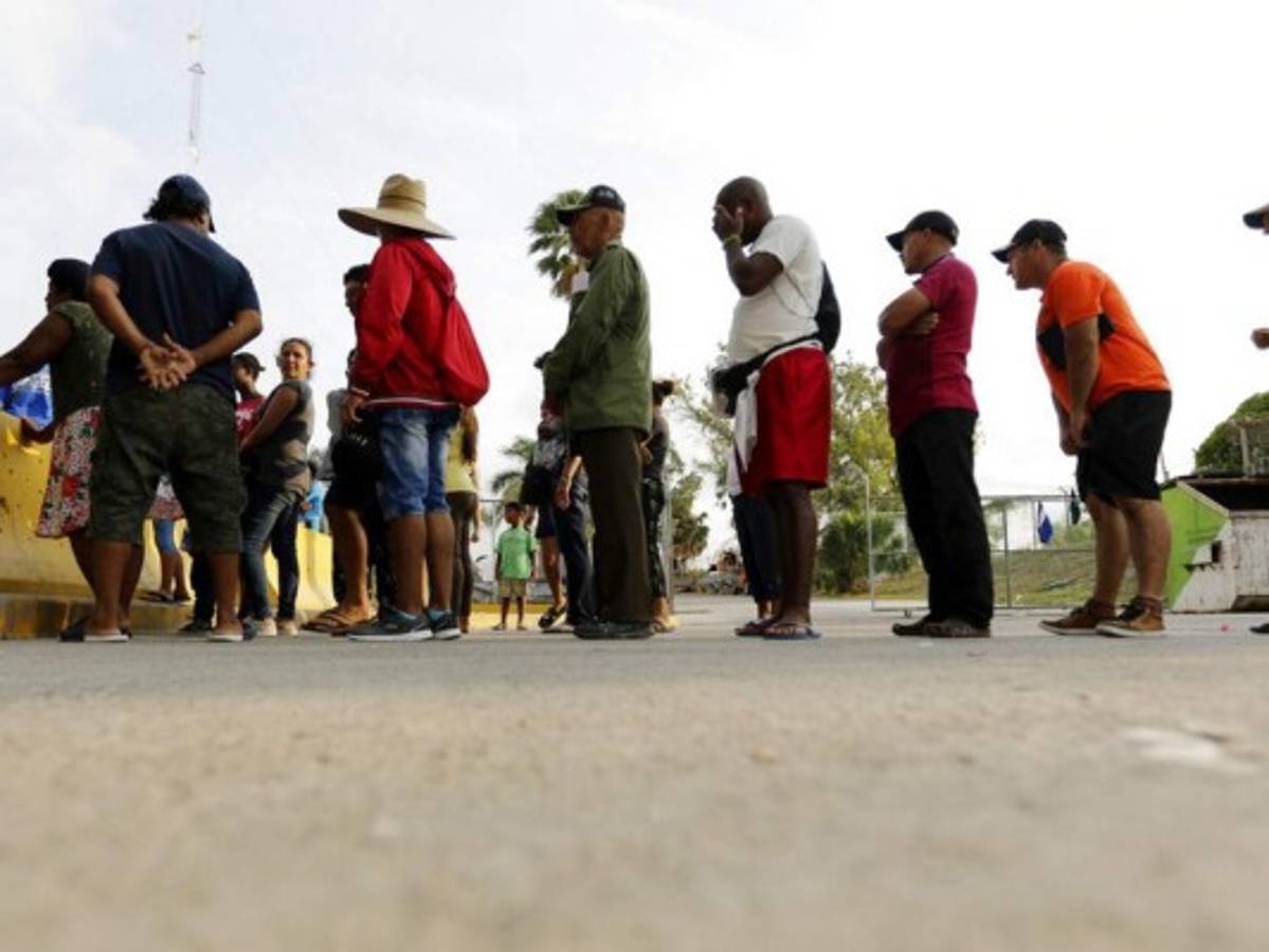 Juez federal se niega a bloquear restricciones de asilo de Estados Unidos