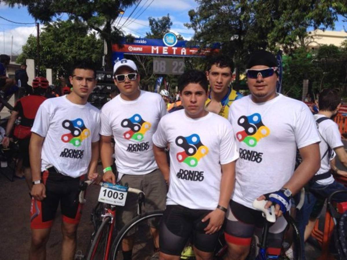 Desde los 'Correcaminos' hasta los 'Donde Mando', los equipos de la Cuarta Vuelta Ciclística