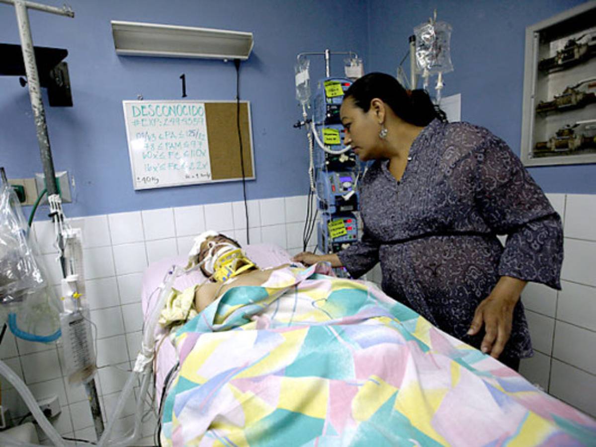 Inicia investigación para identificar a niño encontrado en carretera