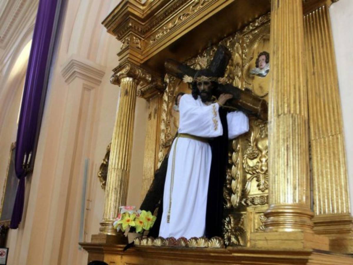 Emblemáticas procesiones se preparan para Semana Santa en la capital de Honduras