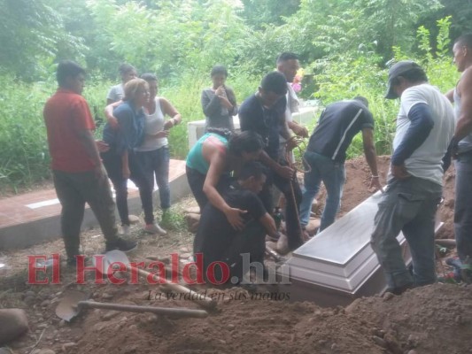 Honduras: Sepultan a mujer que fue descuartizada por su pareja