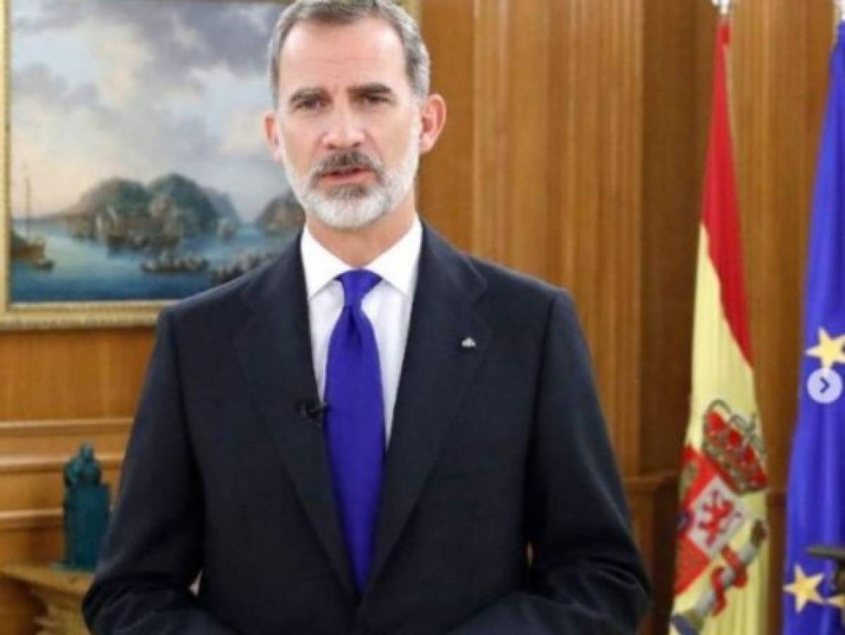 Rey Felipe de España da negativo a covid-19, pero seguirá en cuarentena