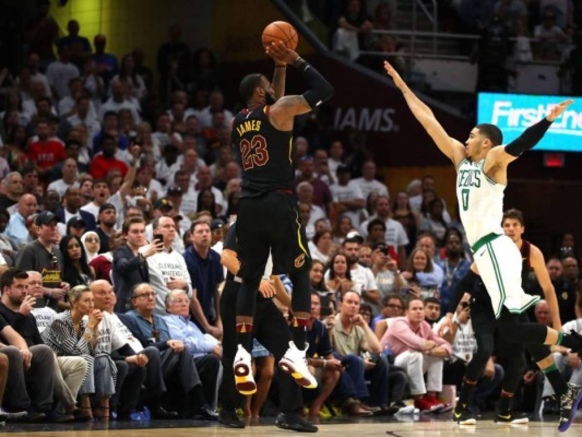 Cavaliers saldrán al último juego de la final del Este sin Kevin Love