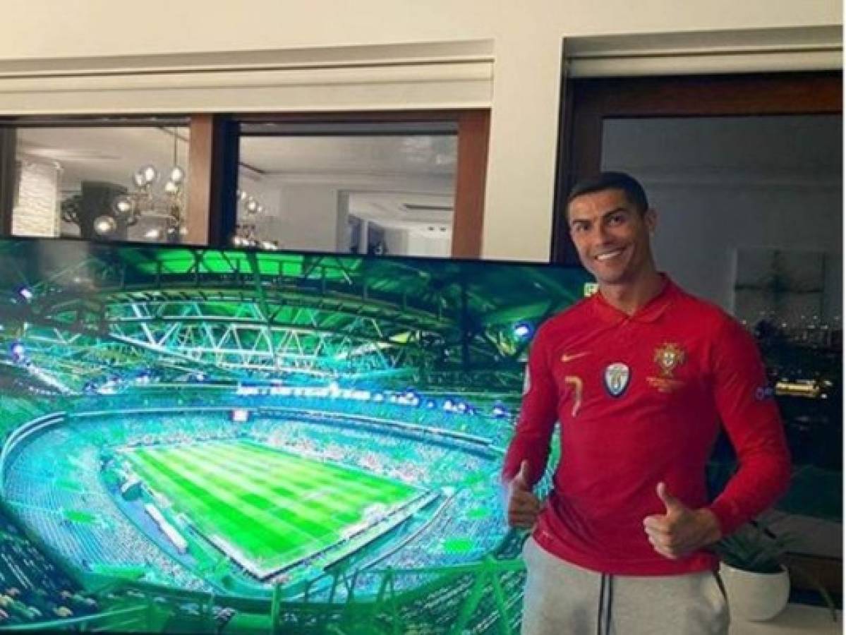Cristiano Ronaldo violó el protocolo contra el covid-19 al regresar a Italia