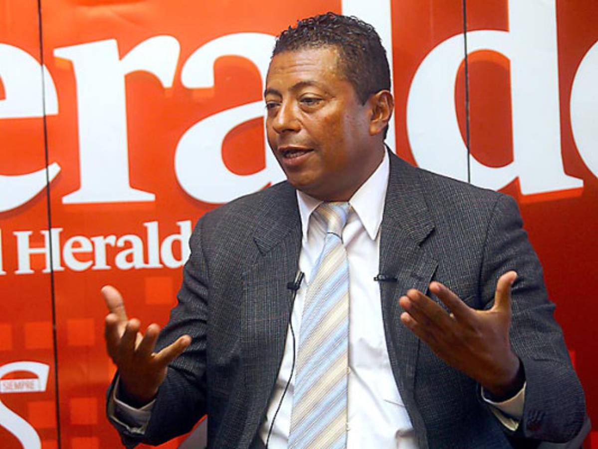 Una capital sin baches en 100 días promete MAN