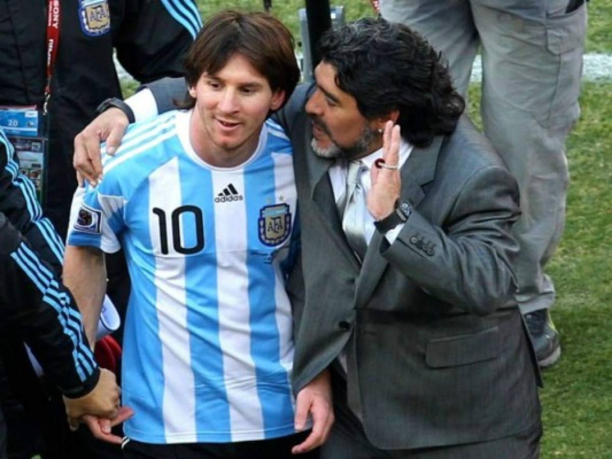 Maradona suplica: 'Messi ¡tiene que seguir en la selección!'