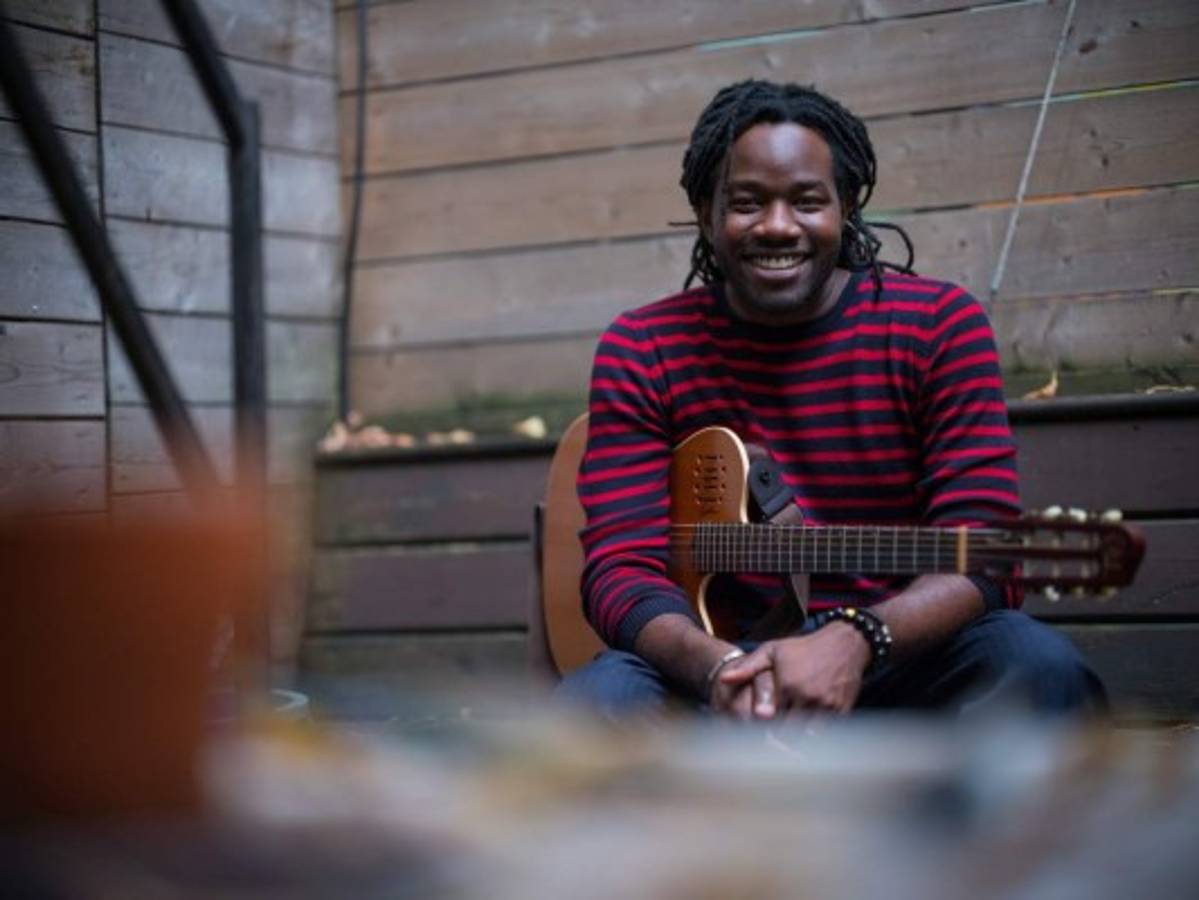 Duane A. Forrest, artista canadiense, fundador de 'Genesis Comunidad de las Artes'.