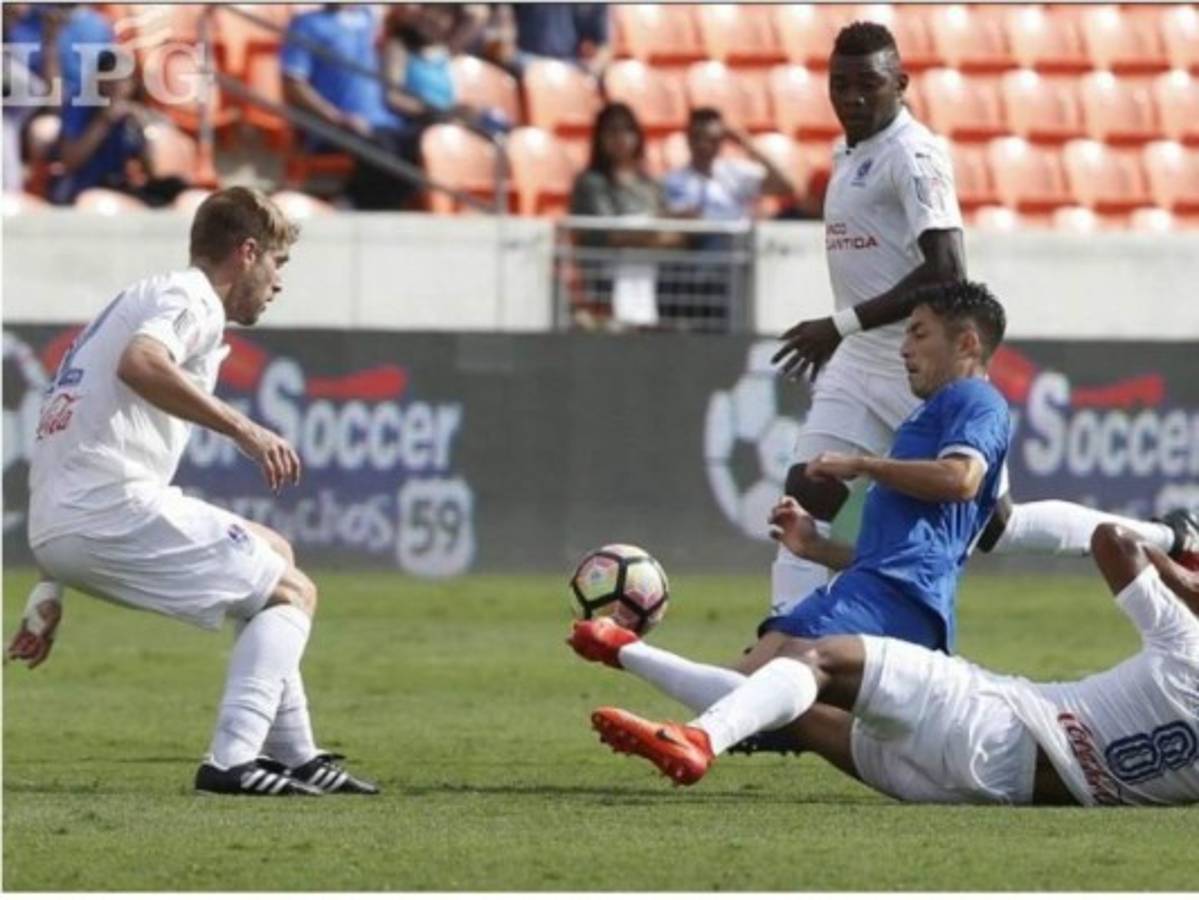 Olimpia perdió en la mínima diferencia ante El Salvador el 26 de febrero. Foto: La Prensa Gráfica / El Salvador.
