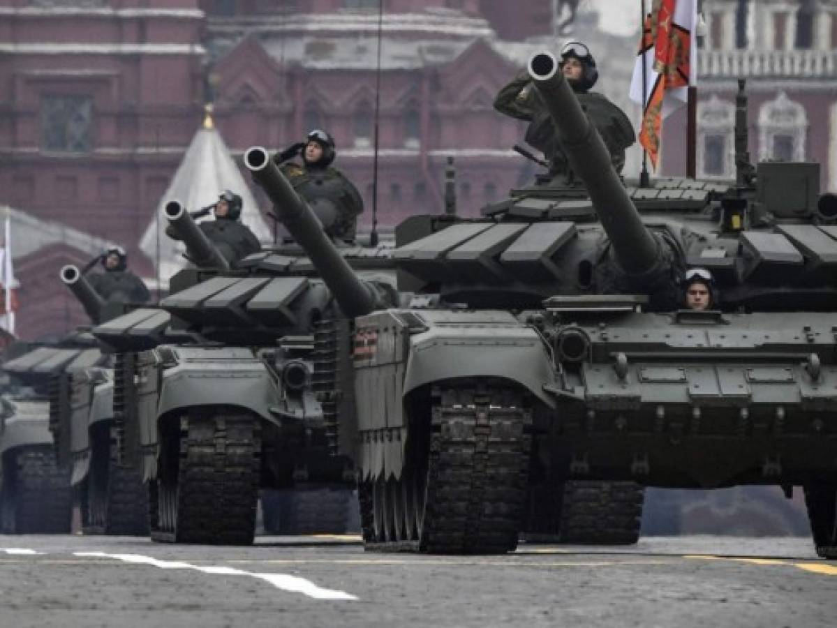 Putin exhibe poderío militar ruso en el aniversario de la victoria sobre los nazis