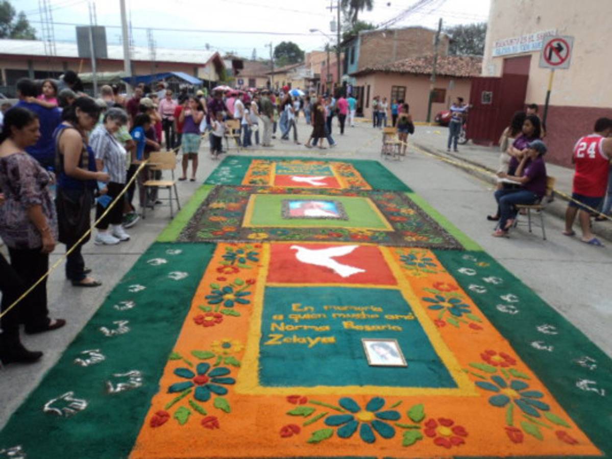 Comayagua vuelve a maravillar a propios y extraños con sus magníficas alfombras