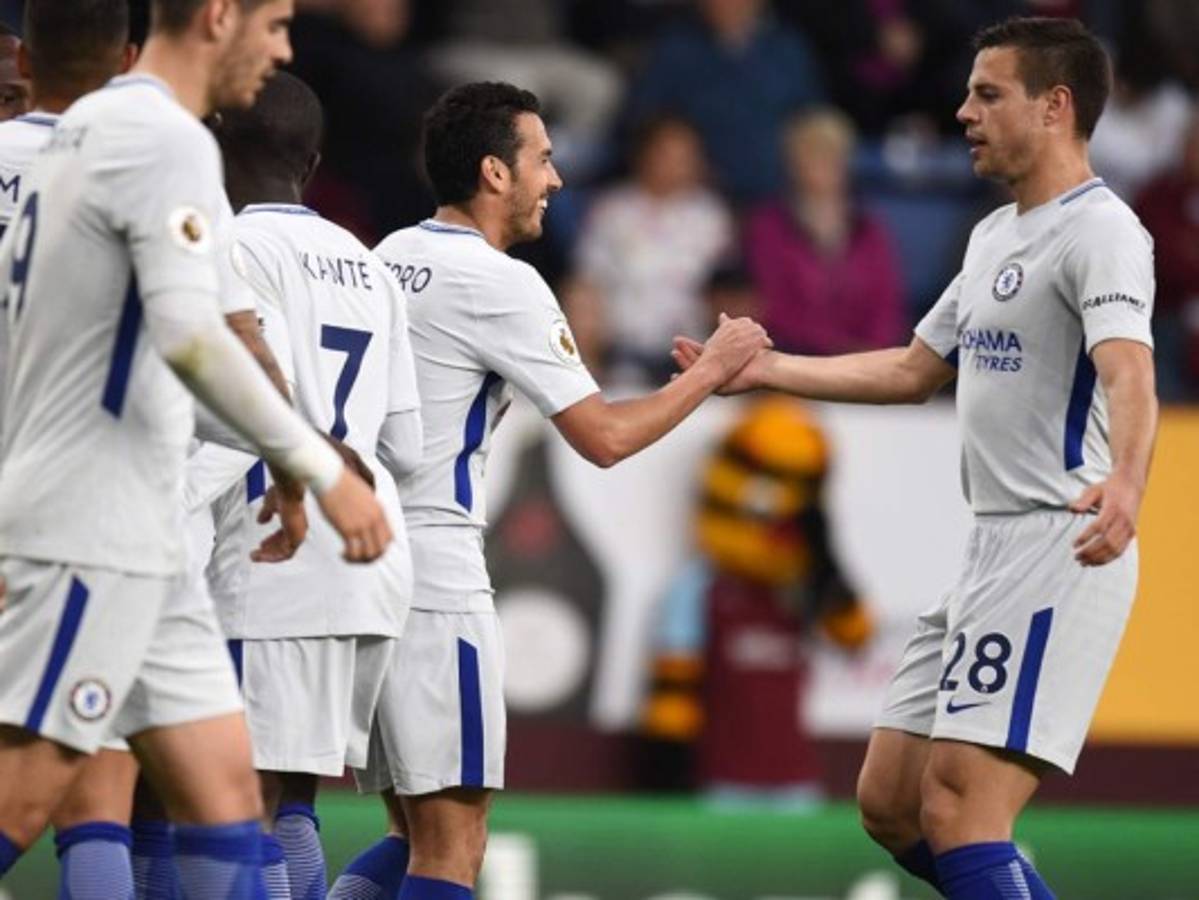 Chelsea gana al Burnley y recupera la esperanza en el final de curso  