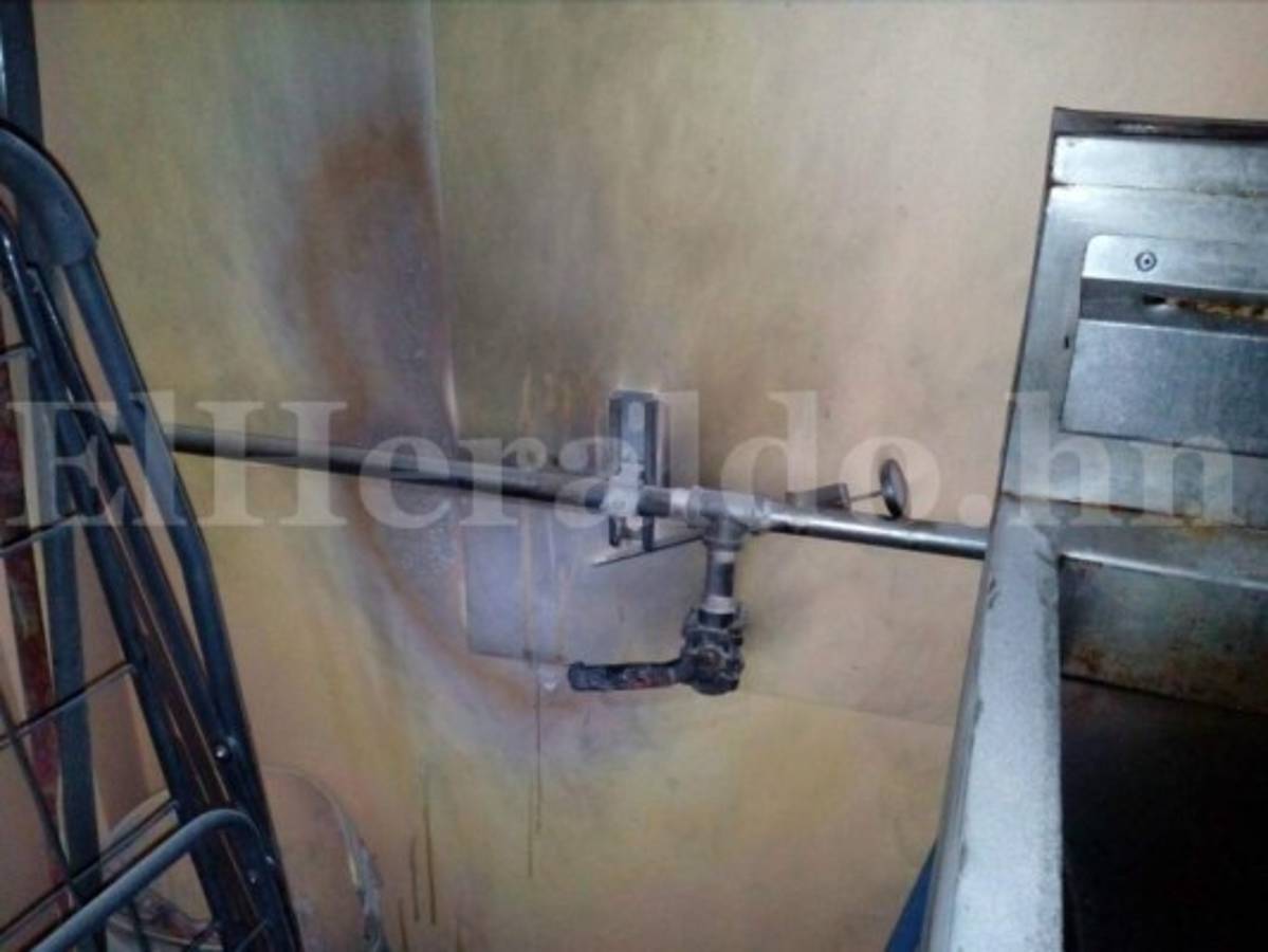 Cilindro de gas explota y deja cinco heridos en centro comercial de Tegucigalpa