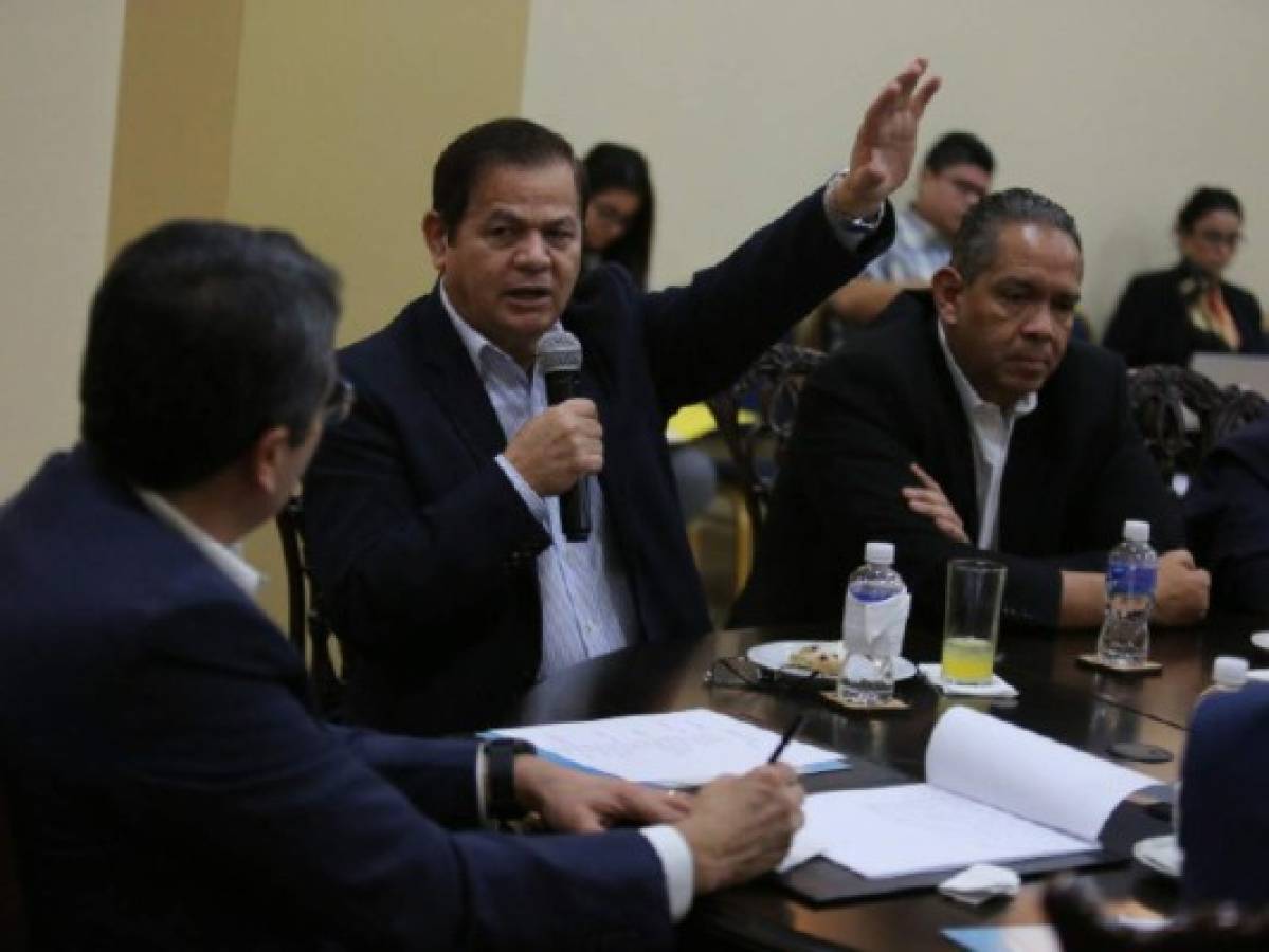 Ebal Díaz: Oposición va a terminar dialogando por el país
