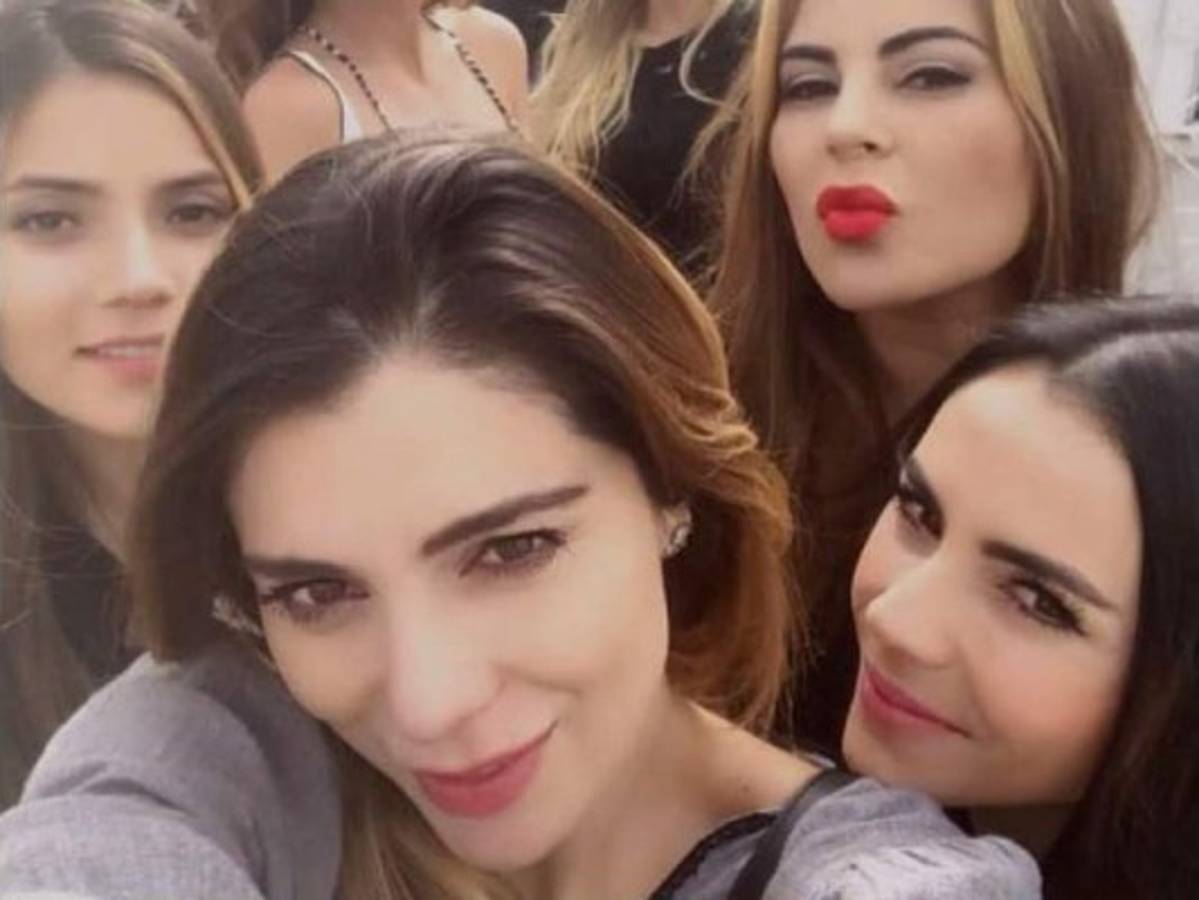 Actriz de 'Sin senos sí hay paraíso' enamora en sexy traje de baño