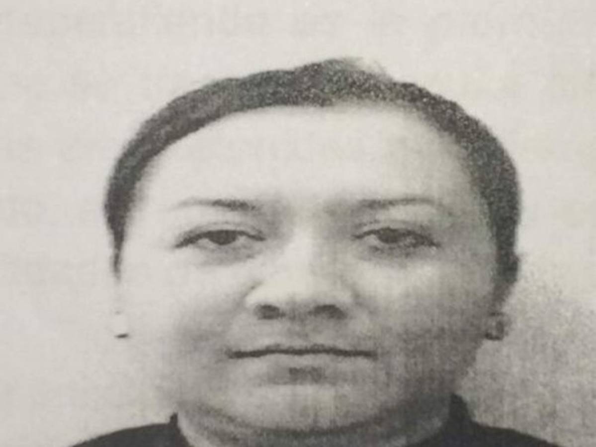 Policía ligada a caso de sobornos se entrega a la justicia y le dictan detención judicial