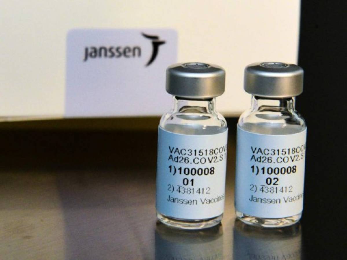 Vacuna JyJ usa solo una dosis, pero parece menos eficaz