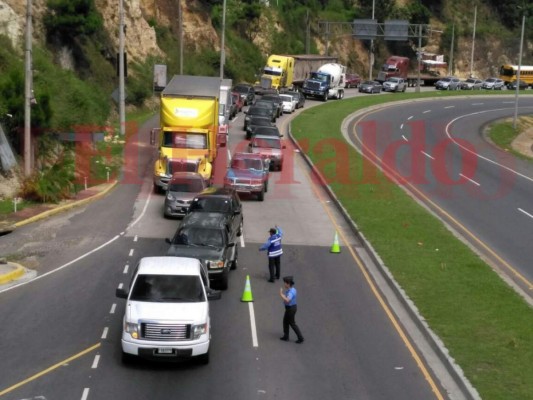 Cientos de hondureños emprenden viaje de descanso en Semana Morazánica